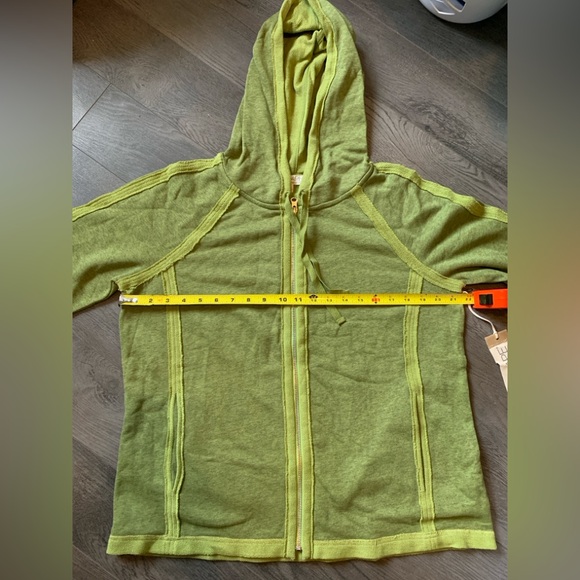 Green Zip Sweater habitat clothes - Picture 3 of 5